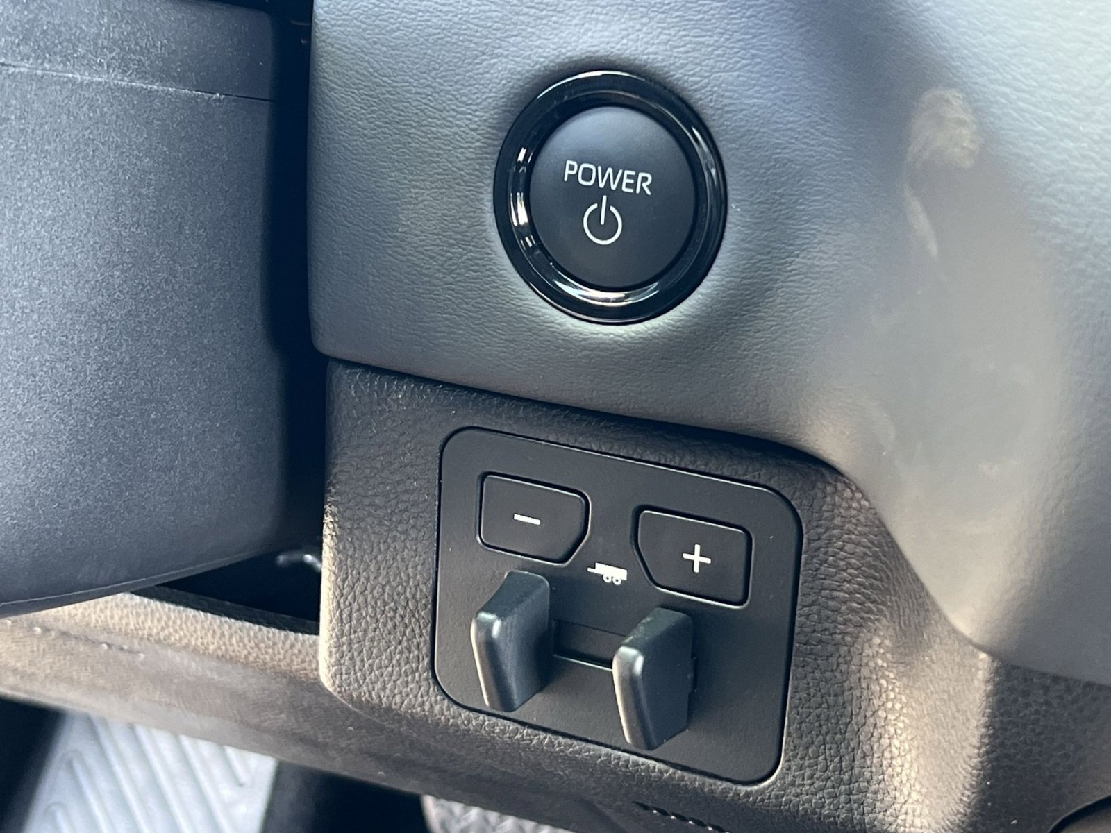 New 2026 Toyota Sequoia Platinum image 29