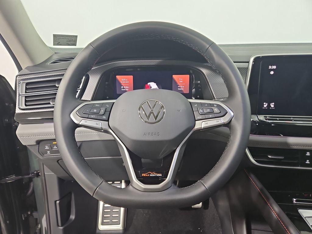 New 2026 Volkswagen Atlas Peak Edition image 5