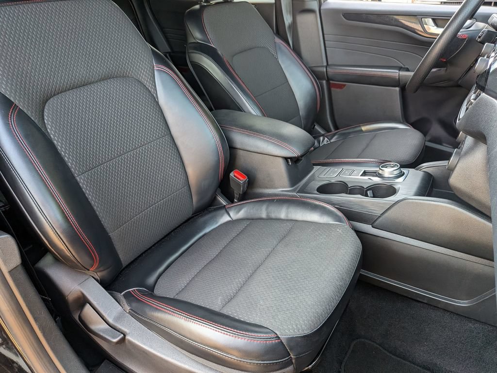 Used 2024 Ford Escape ST-Line FWD image 31