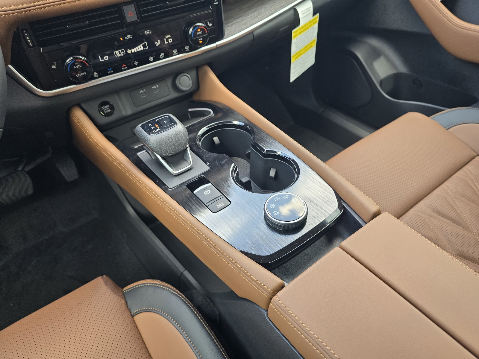 New 2026 Nissan Rogue Platinum AWD/4WD image 17