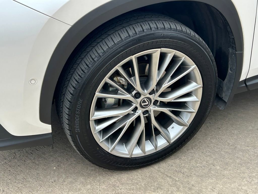 Used 2024 Lexus NX 350h AWD w/ Vision Package image 9