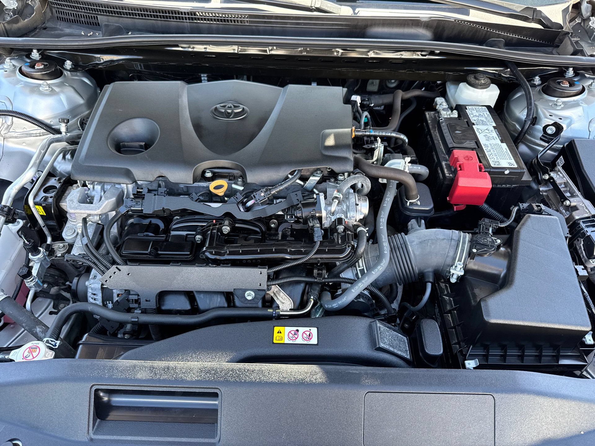 Used 2022 Toyota Camry XSE FWD image 6