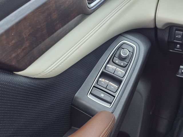 Used 2019 Subaru Ascent Touring AWD/4WD image 16