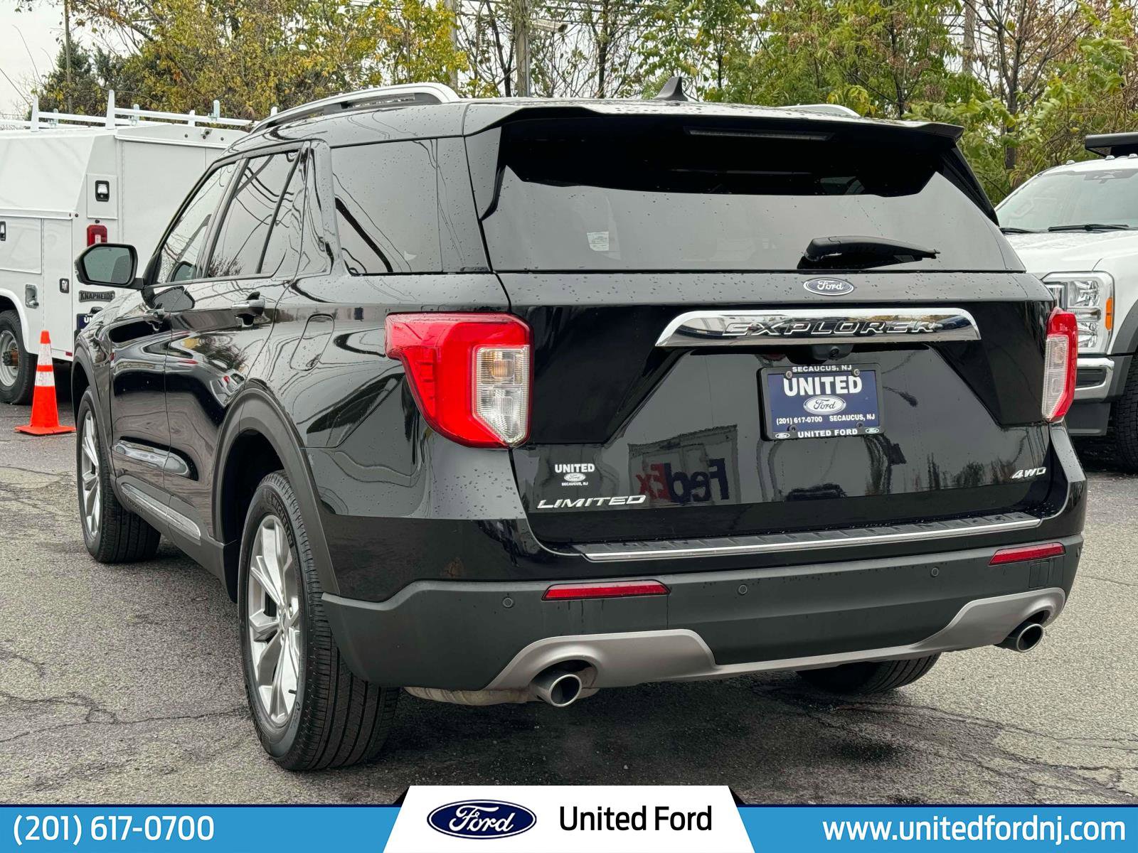 Used 2021 Ford Explorer Limited w/ Equipment Group 301A image 5