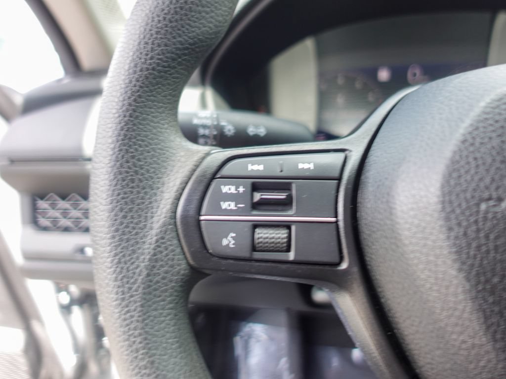 Used 2025 Honda Accord SE image 13