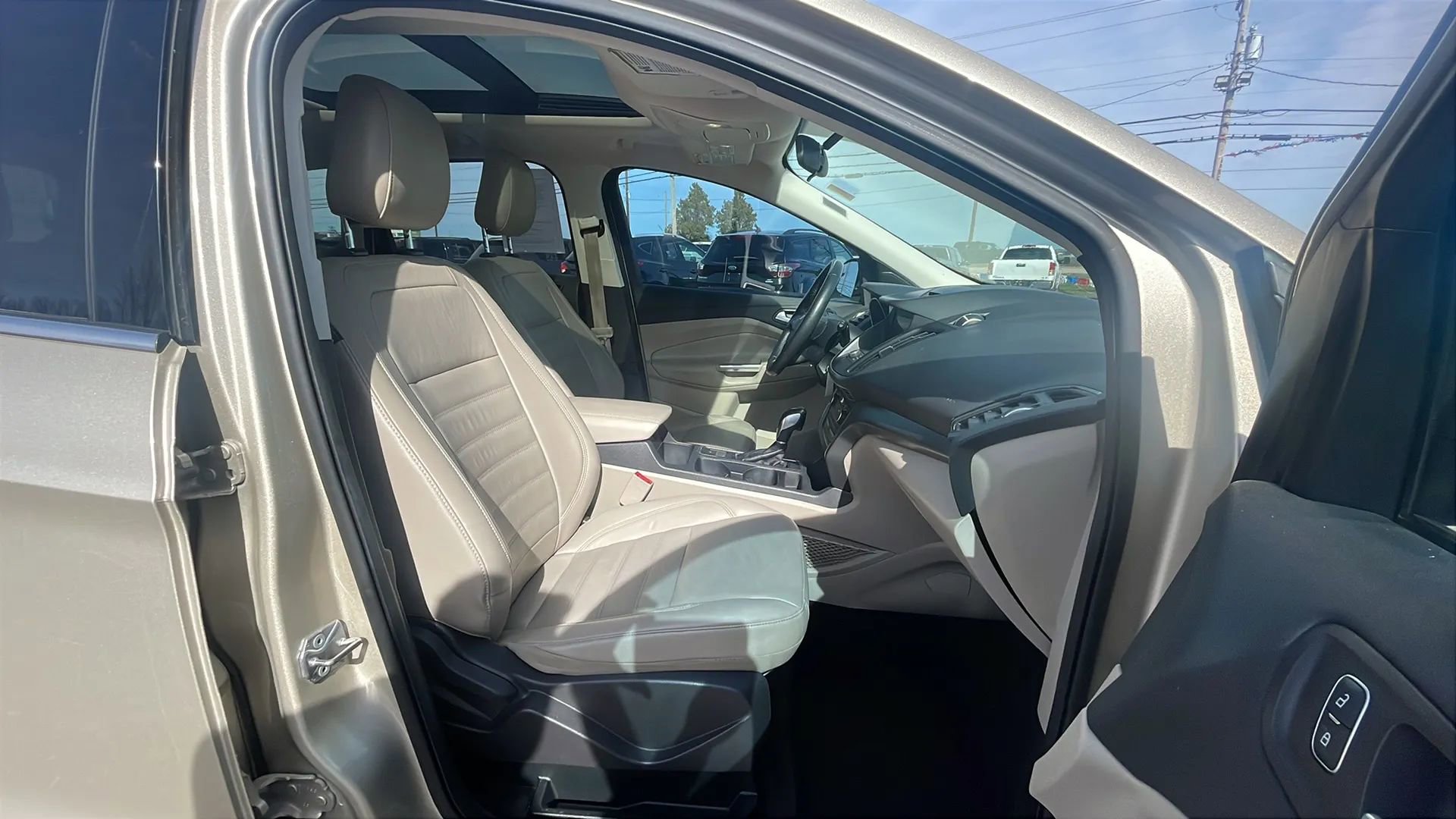 Used 2018 Ford Escape SEL image 26