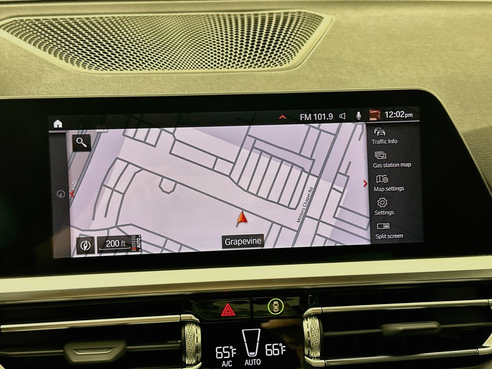 Used 2022 BMW 230i Coupe w/ Premium Package 2 RWD image 14