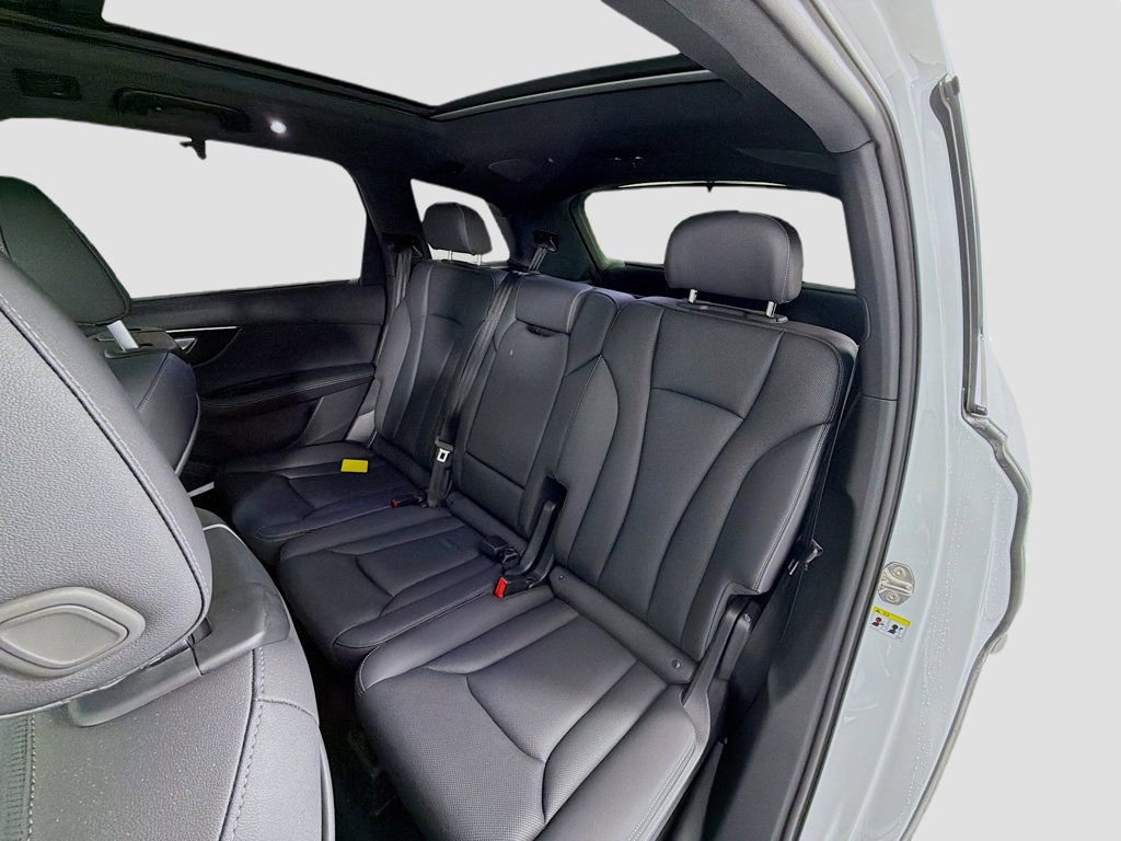Used 2025 Audi Q7 3.0T Premium Plus w/ Premium Plus Package image 26