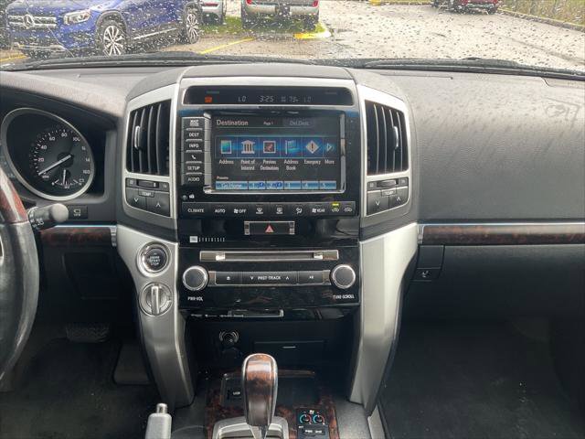 Used 2015 Toyota Land Cruiser AWD/4WD image 33
