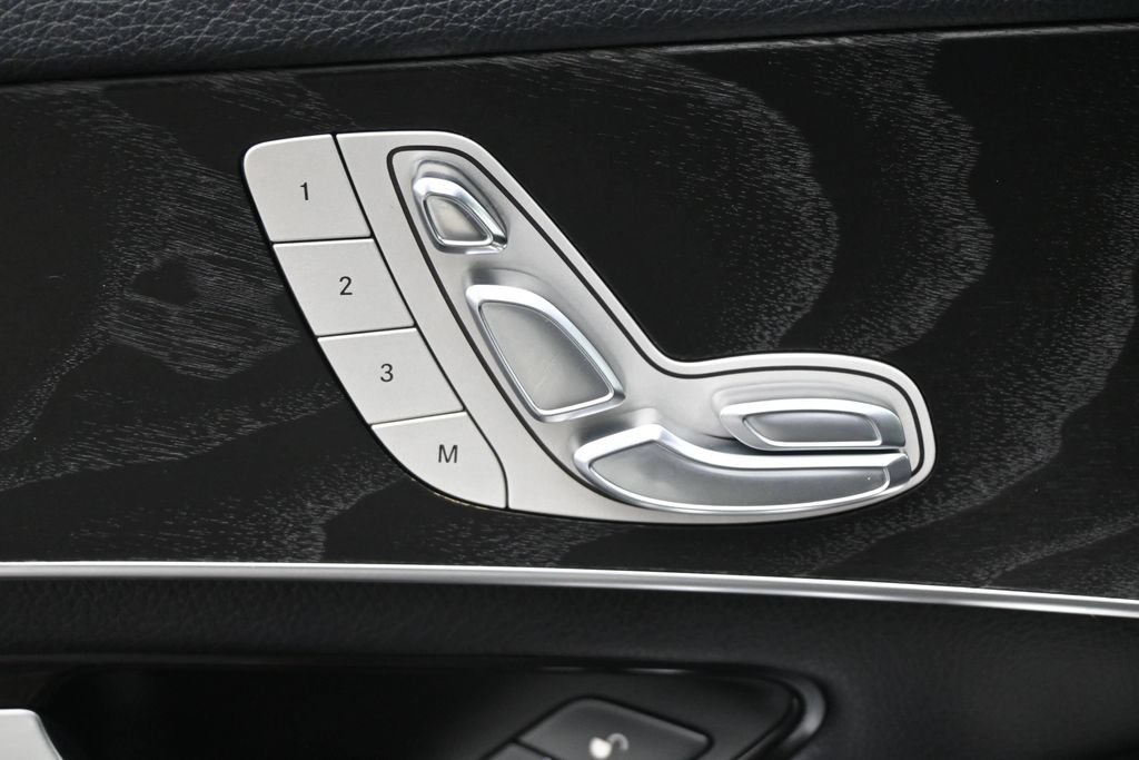 Used 2016 Mercedes-Benz GLC 300 image 4