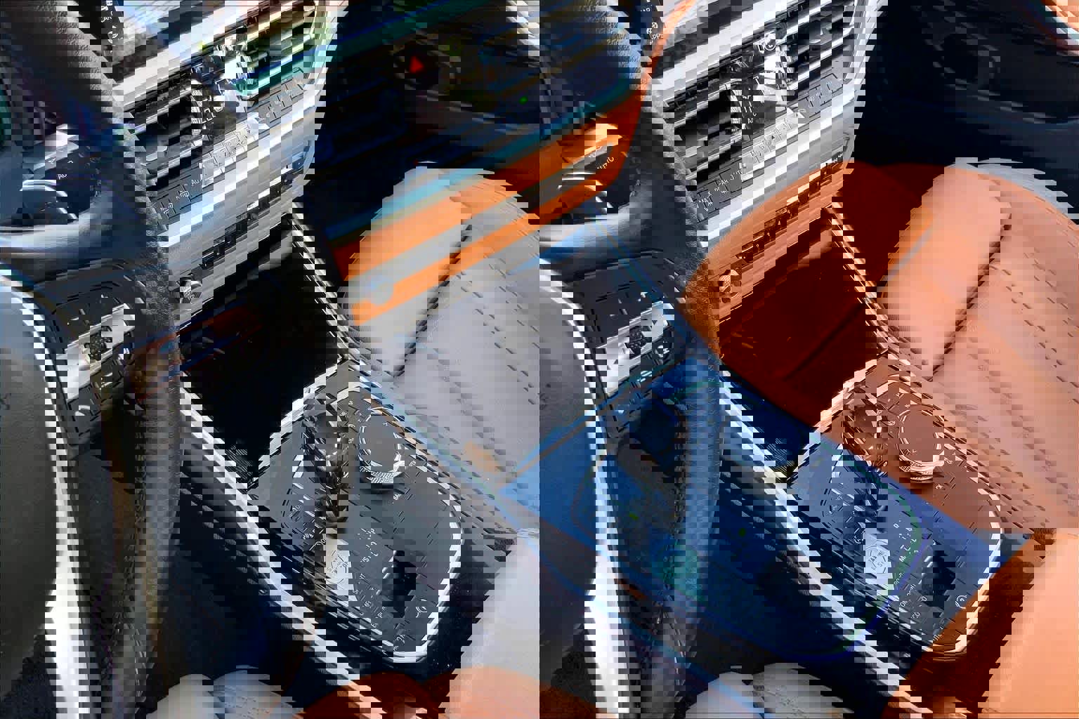 Used 2019 BMW 330i Sedan w/ Driving Assistance Package image 15