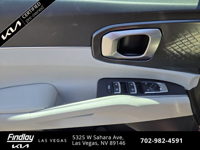 Certified 2025 Kia Sorento EX w/ Panoramic Sunroof Package AWD/4WD image 23