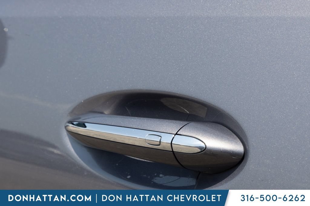 Used 2023 Chevrolet Bolt EUV Premier FWD image 28