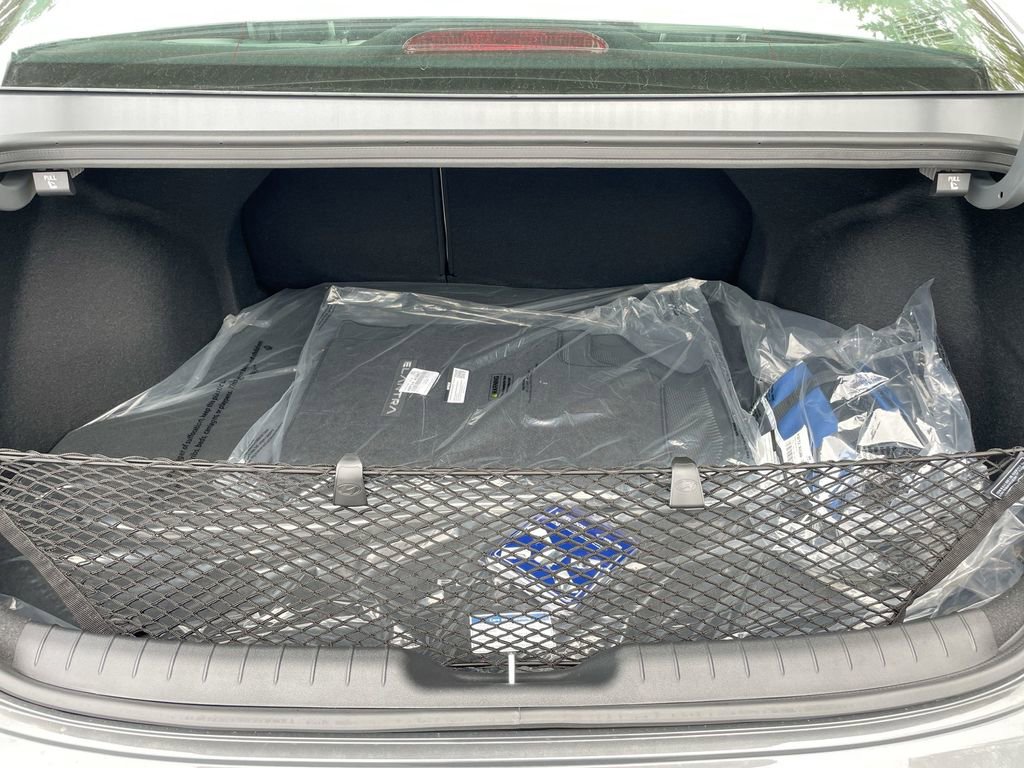 New 2025 Hyundai Elantra Limited image 49