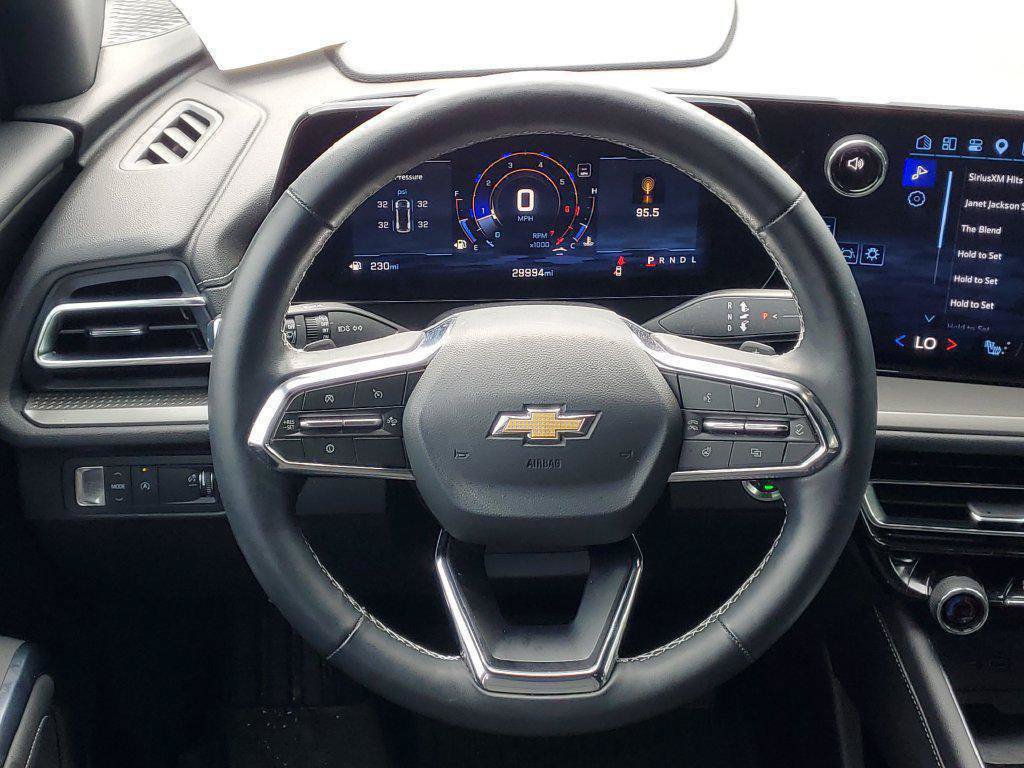 Used 2025 Chevrolet Traverse LT w/ Driver Confidence Package FWD image 26