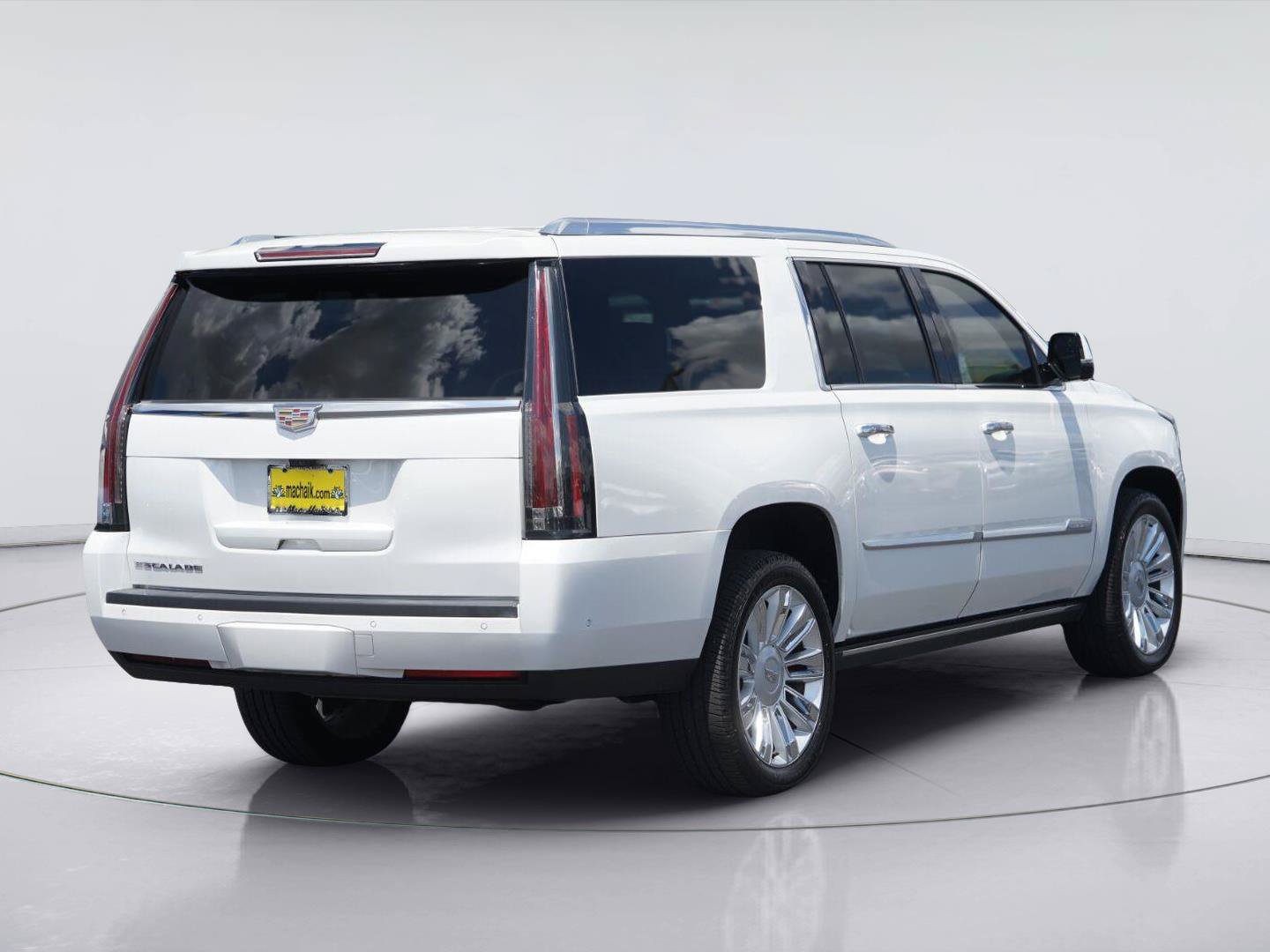 Used 2020 Cadillac Escalade ESV Platinum AWD/4WD image 6