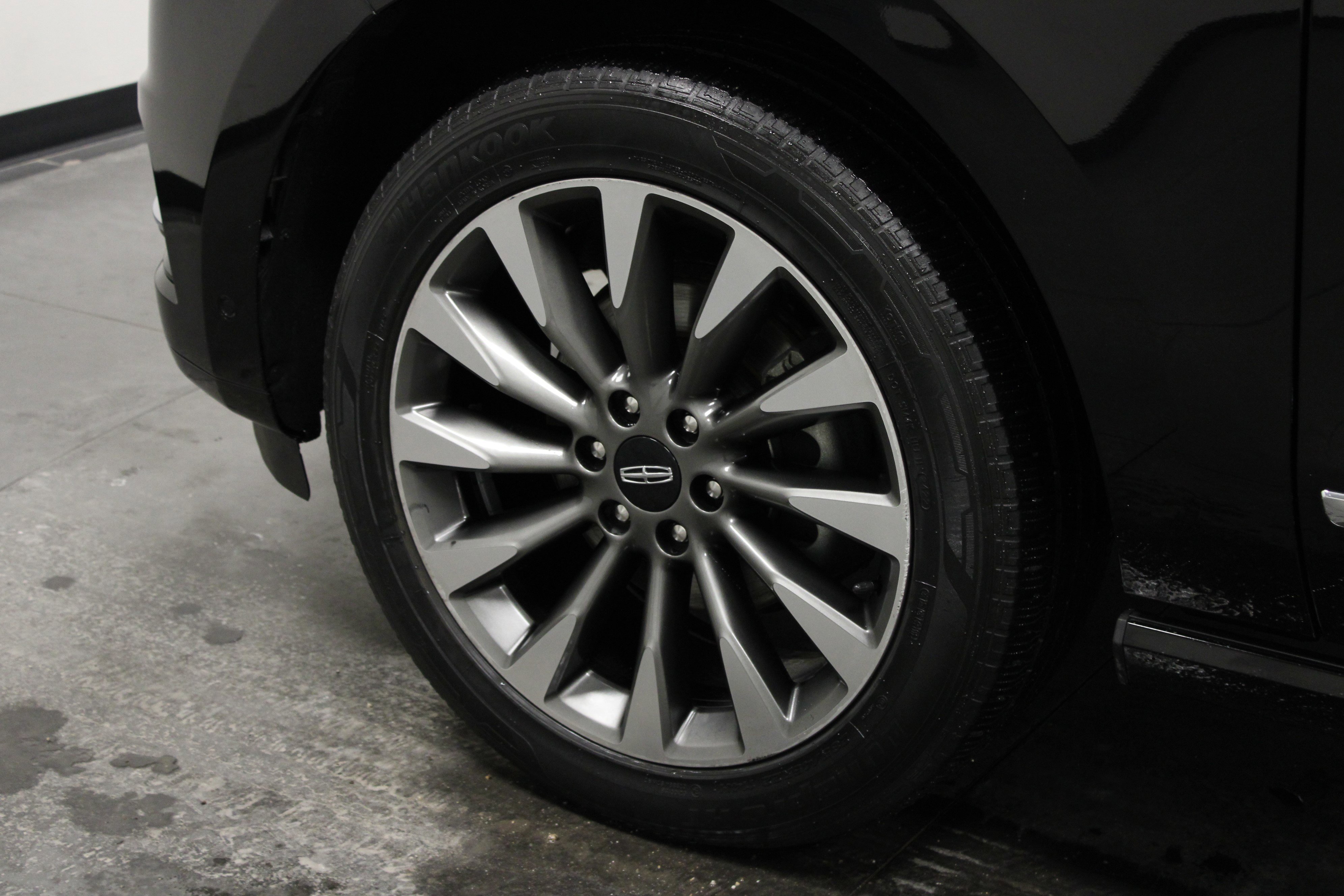 Used 2019 Lincoln Navigator L Select w/ Technology Package image 10