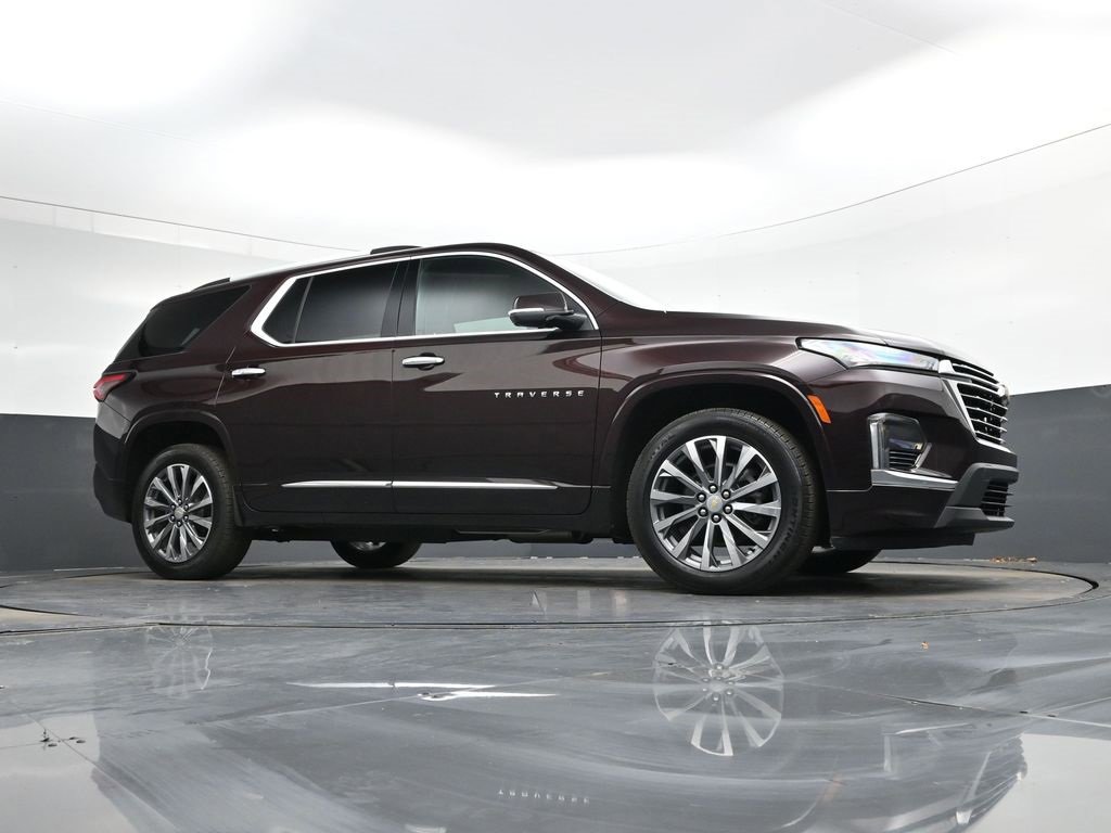 Used 2023 Chevrolet Traverse Premier image 38