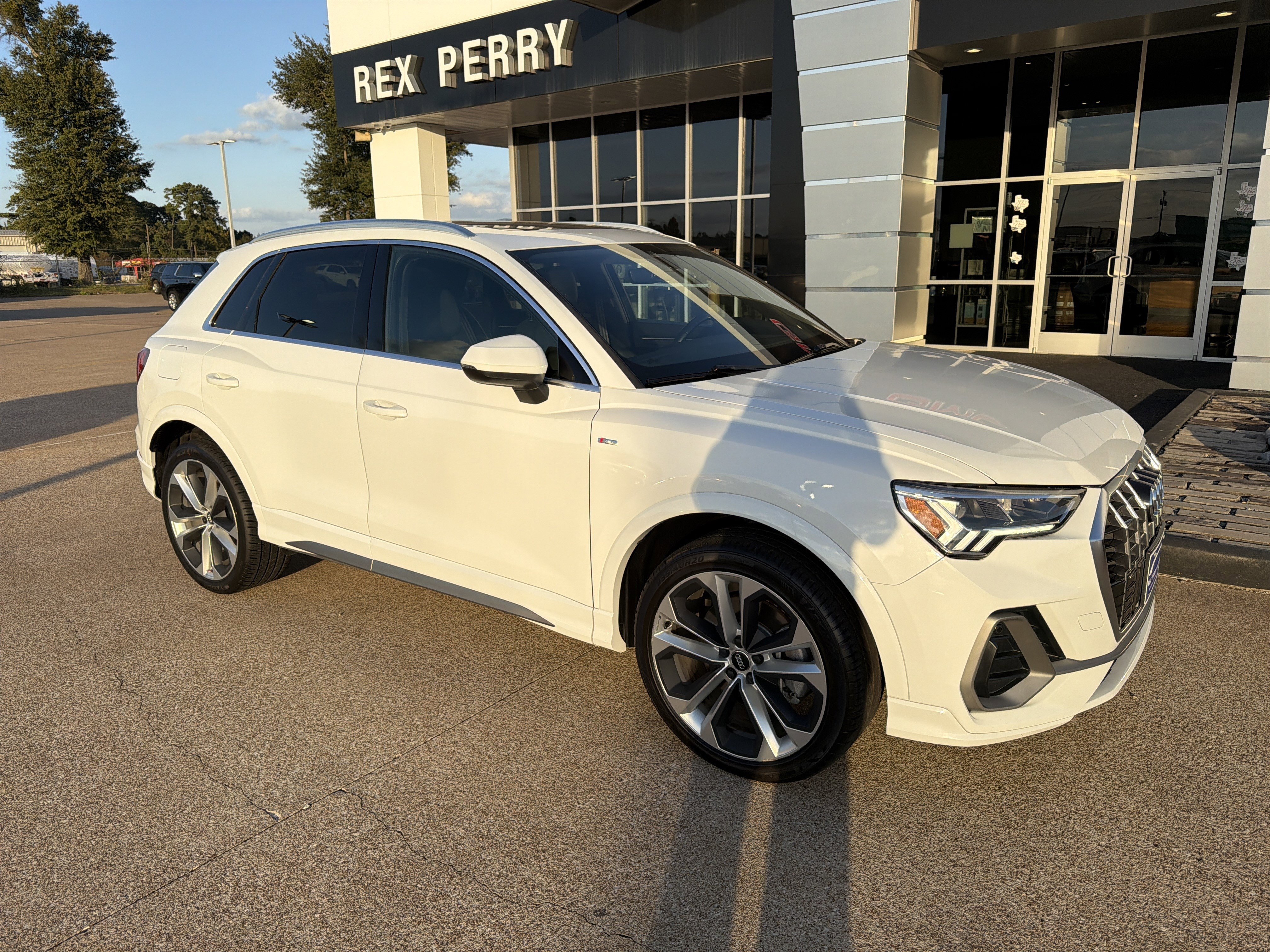 Used 2021 Audi Q3 2.0T Premium Plus w/ Premium Plus Package image 2
