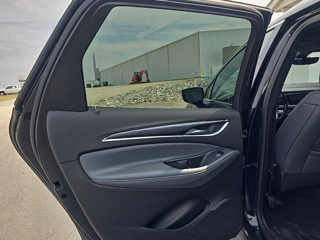 Used 2024 Buick Enclave Premium image 16