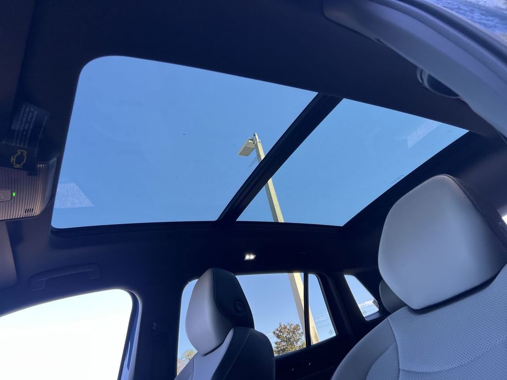 New 2026 Volkswagen Tiguan SE R-Line image 22