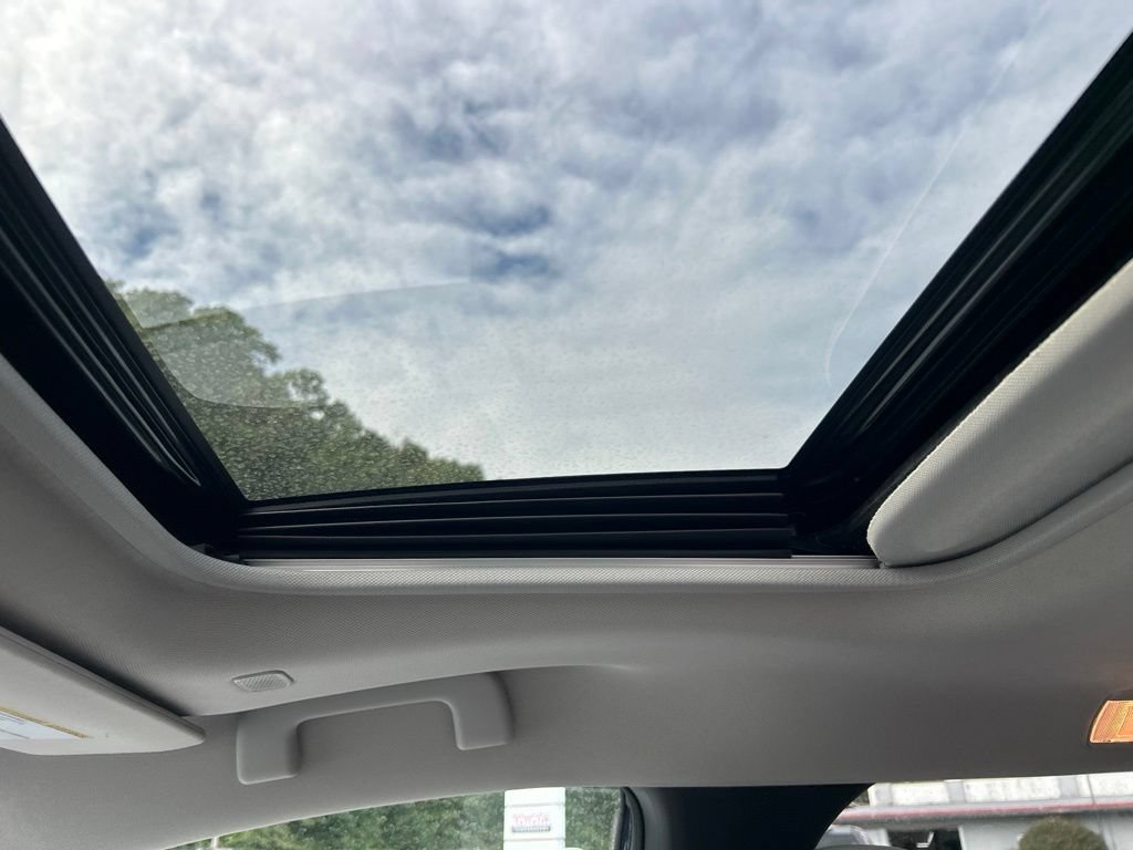 New 2026 Toyota Sienna XLE AWD/4WD image 21
