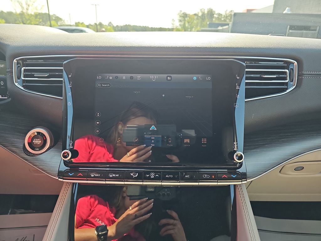 Used 2023 Jeep Wagoneer L Series III image 27