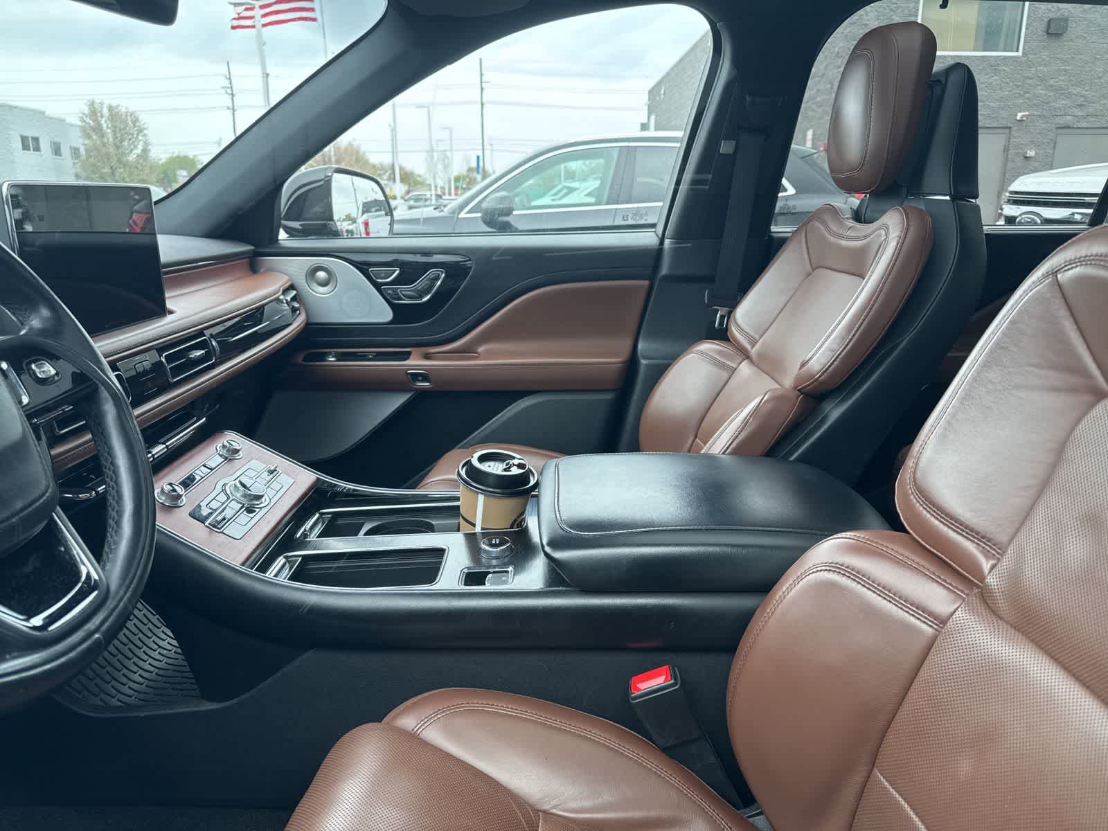Used 2020 Lincoln Aviator Reserve w/ Equipment Group 202A AWD/4WD image 31