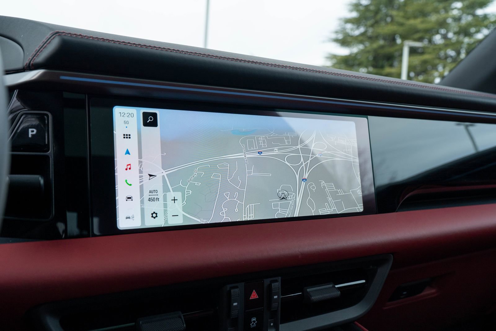 Certified 2025 Porsche Macan 4S Electric image 28