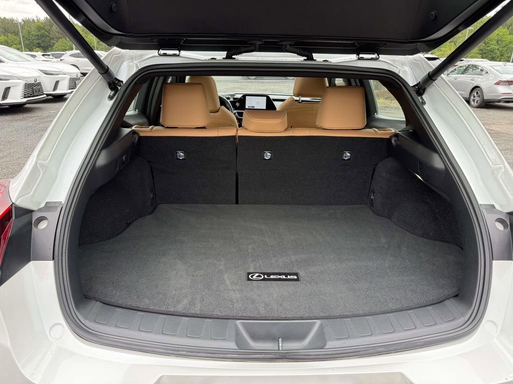 Used 2025 Lexus UX 300h AWD w/ Accessory Package (Z1) image 27