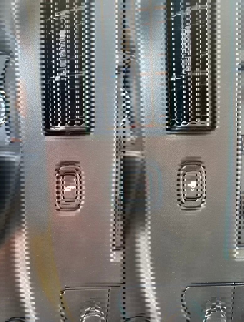 New 2025 Chevrolet Express 3500 w/ Power Convenience Package image 43