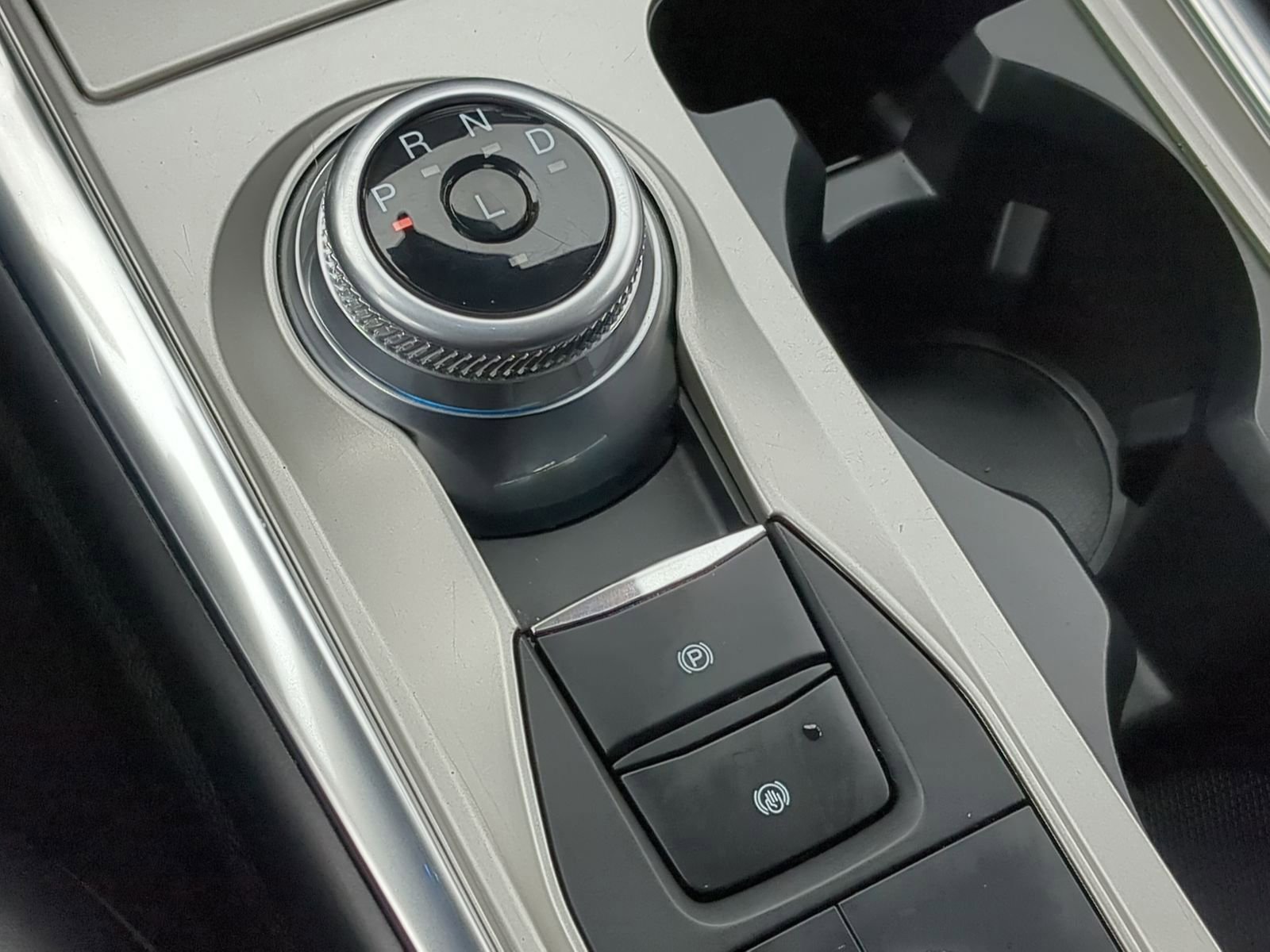 Used 2022 Ford Explorer XLT w/ Equipment Group 202A image 38