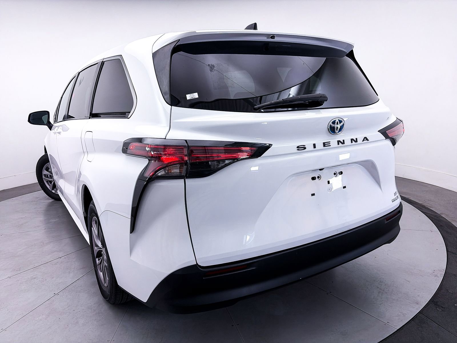 Used 2022 Toyota Sienna LE FWD image 8