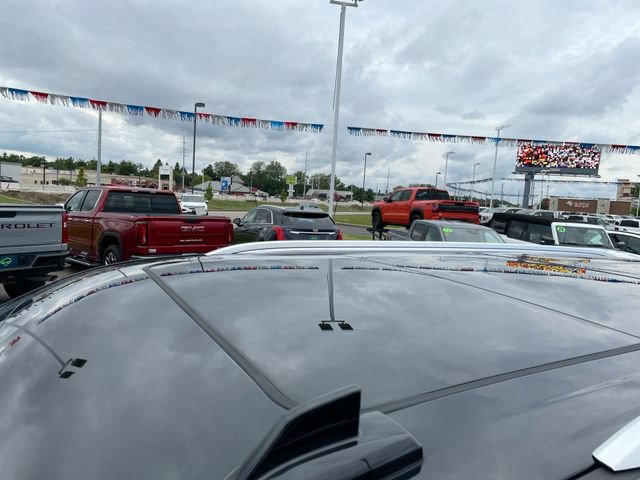 Certified 2024 GMC Yukon Denali Ultimate AWD/4WD image 9