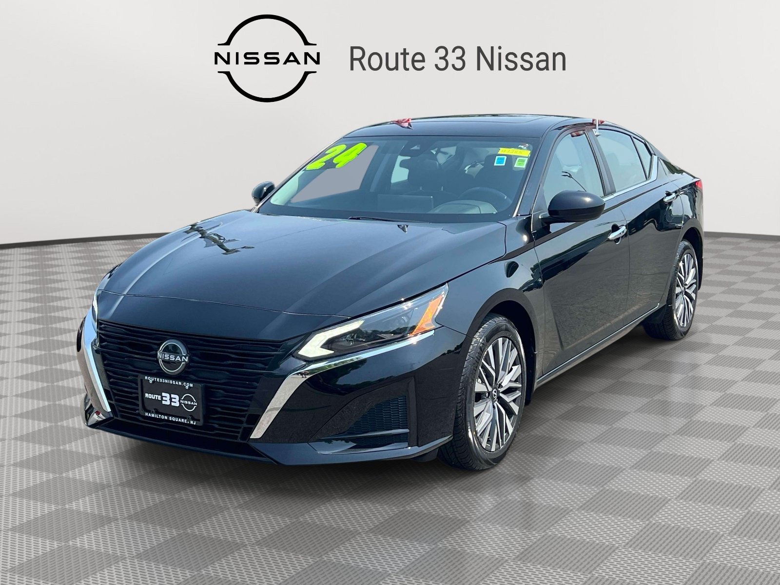 Used 2024 Nissan Altima 2.5 SV w/ SV Premium Package AWD/4WD image 2