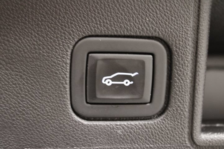 Used 2024 GMC Terrain SLT w/ Infotainment Package II AWD/4WD image 15