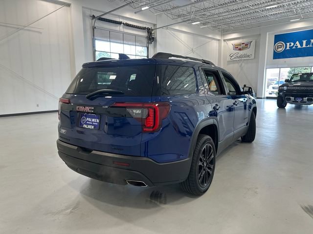 Used 2023 GMC Acadia SLT w/ Elevation Edition image 9