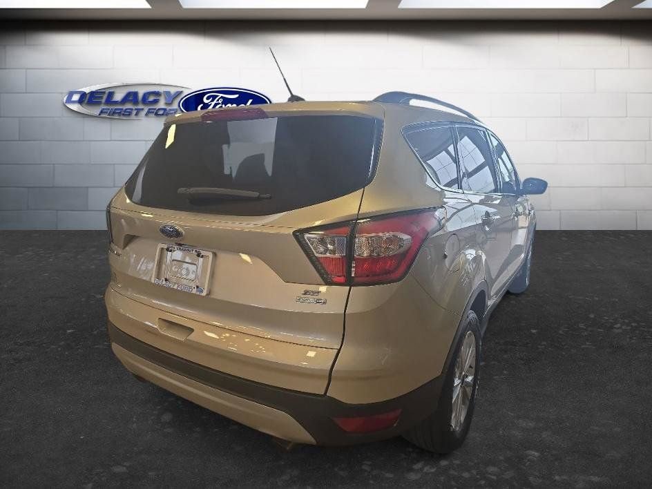 Used 2018 Ford Escape SE w/ Ford Safe & Smart Package AWD/4WD image 7