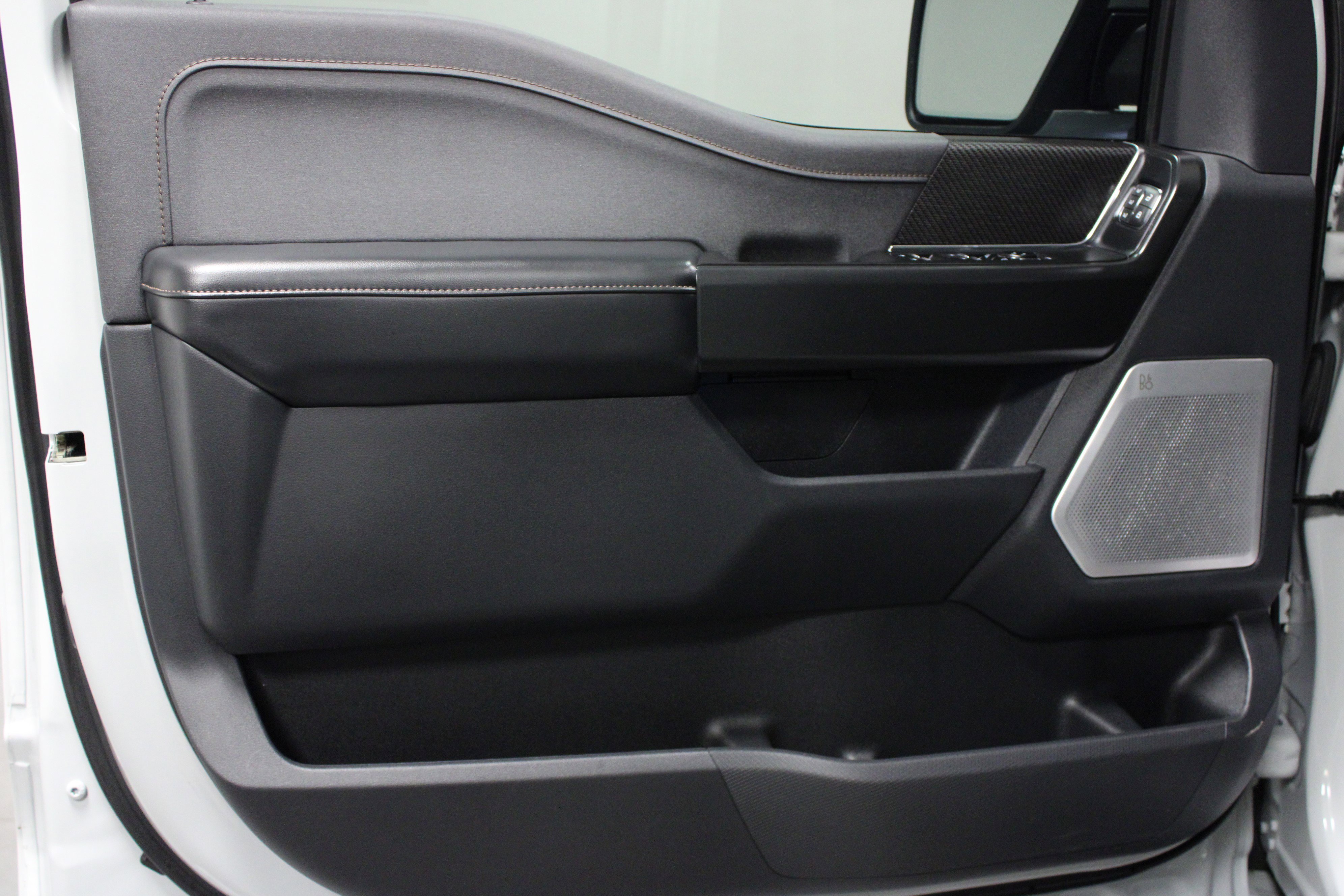 Used 2023 Ford F150 Raptor w/ Raptor Carbon Fiber Package image 11