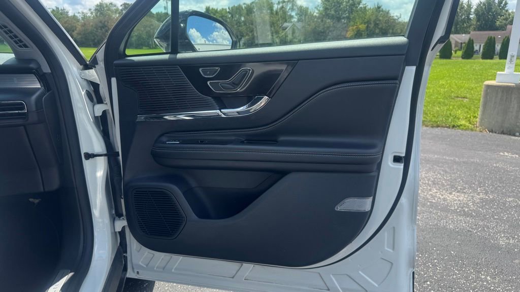 Used 2022 Lincoln Corsair FWD w/ Equipment Group 101A image 15