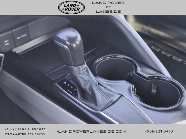 Used 2019 Toyota Camry SE FWD image 9