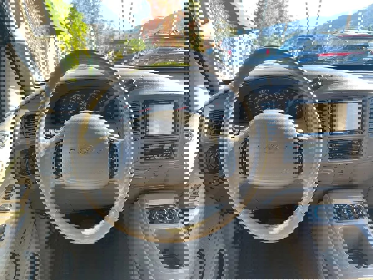 Used 2000 Ford Expedition Eddie Bauer image 13