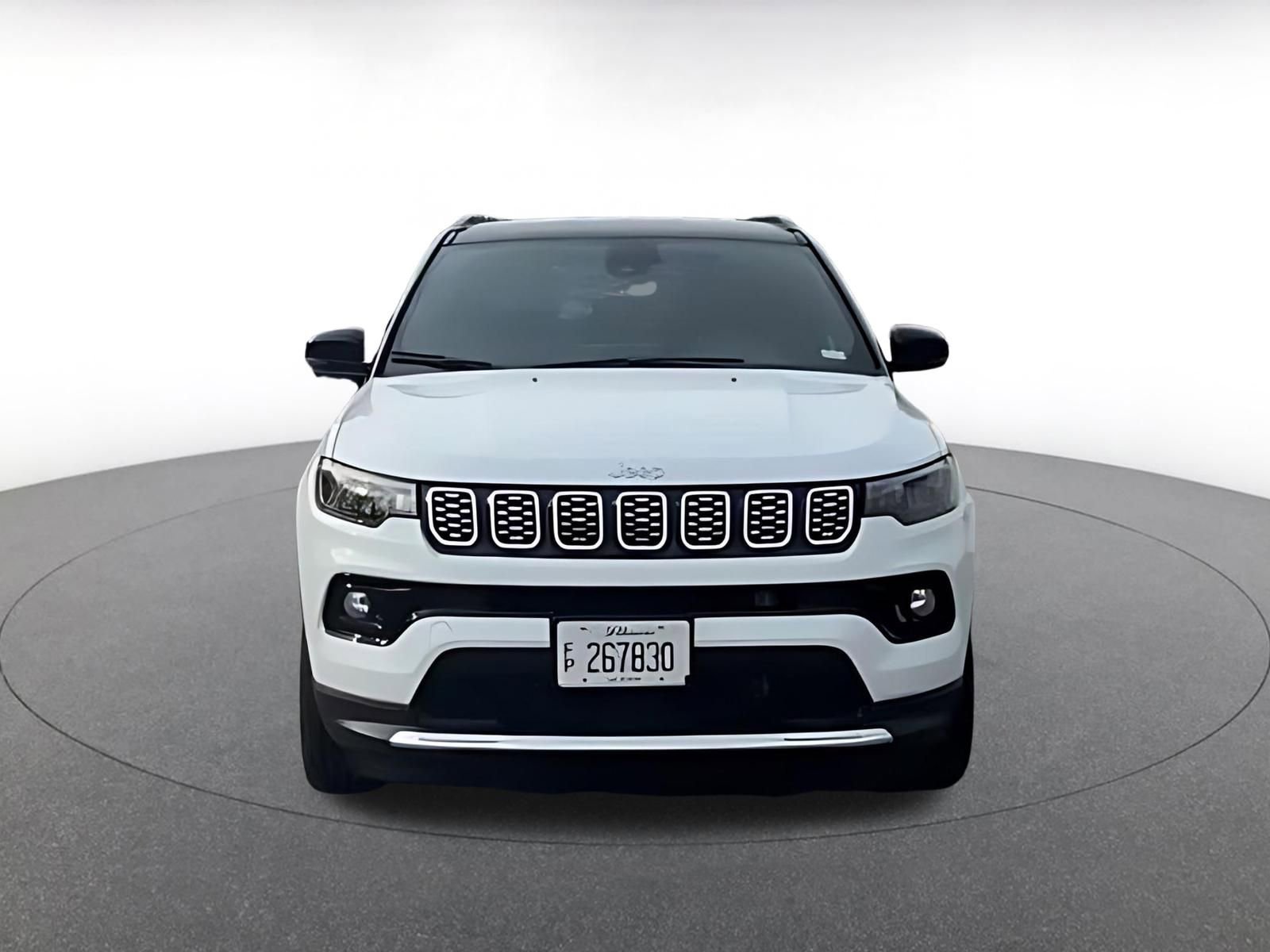 Used 2025 Jeep Compass Limited image 10