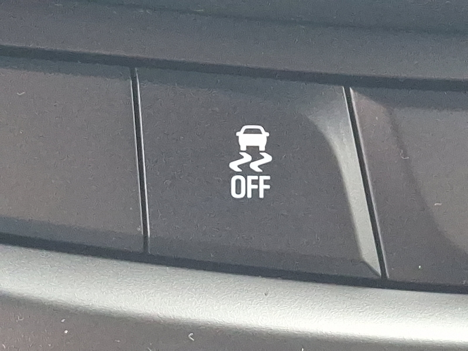 Used 2020 Chevrolet Trax LS image 24