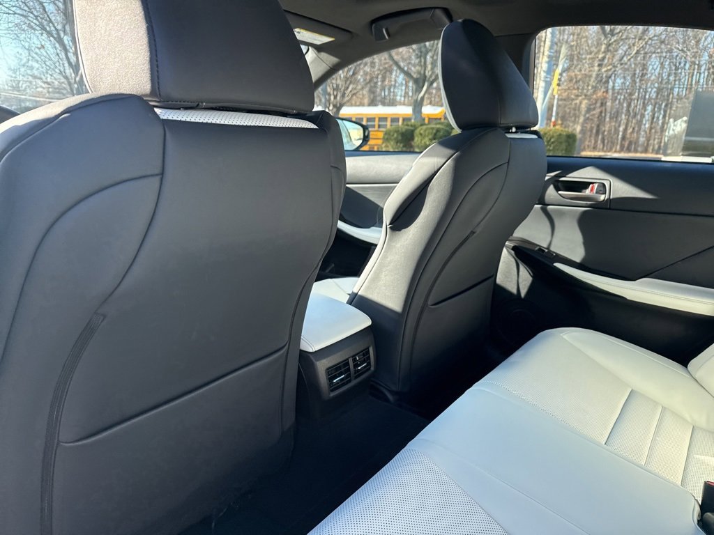 Certified 2025 Lexus IS 350 F Sport image 11