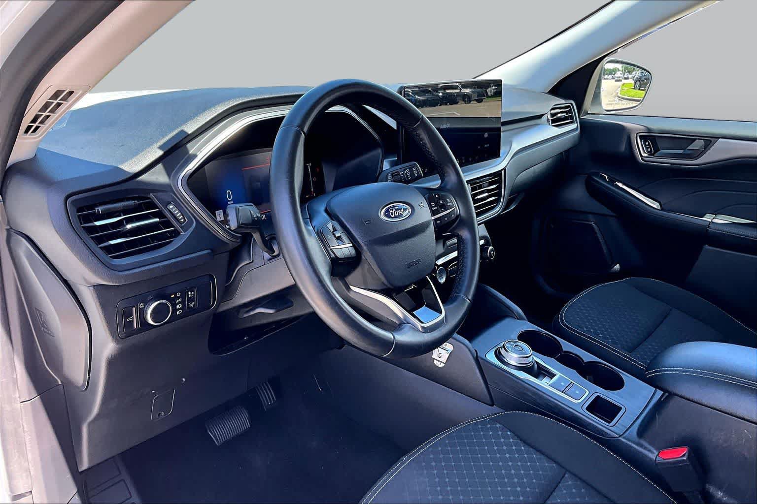 Used 2023 Ford Escape Active w/ Tech Pack #1 FWD image 16