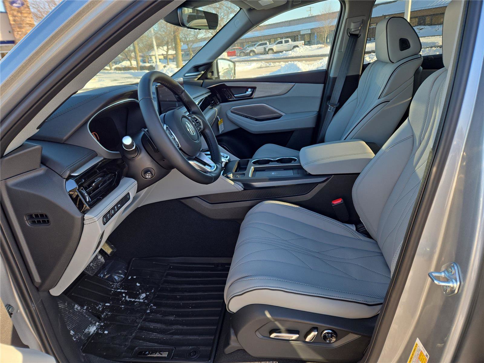 New 2026 Acura MDX SH-AWD w/Advance image 17