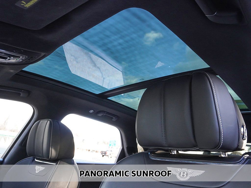 Used 2019 Bentley Bentayga image 4