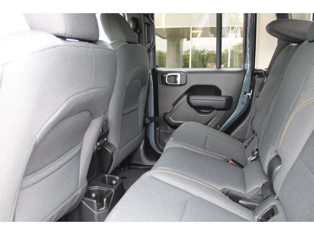 New 2026 Jeep Gladiator Sport AWD/4WD image 14