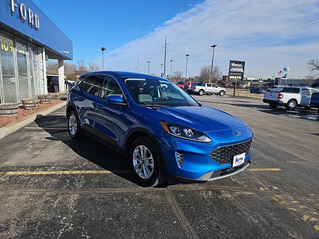 Used 2021 Ford Escape SE w/ Convenience Package image 2